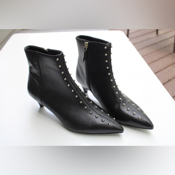 Nine West studded booties - Picture 1 of 9